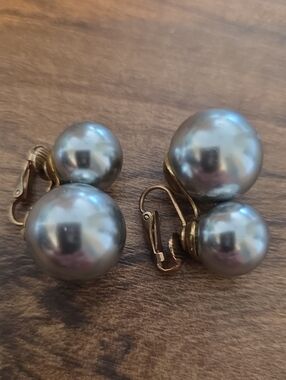 Vintage Double-Sided Gray Pearl Clip-On Earrings